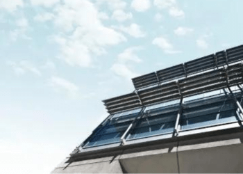 Solar shading with motors building automation